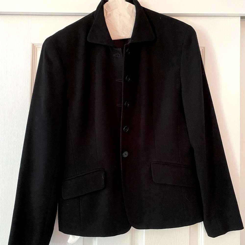 Jones New York Black 5-button blazer